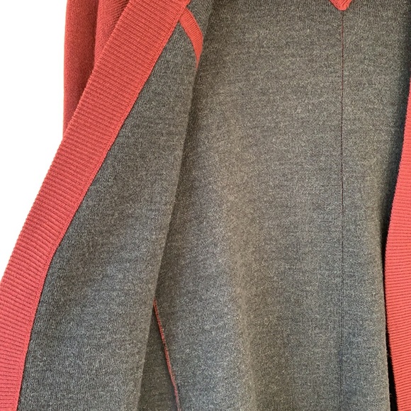 Lululemon Reverse Me Wrap - Picture 7 of 11